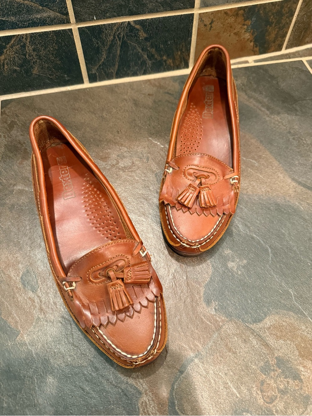 Dexter Women's Tan Leather Tassel Loafers